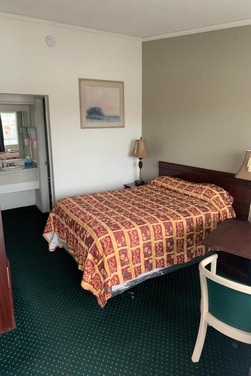 Economy Inn Monterey Seaside Bagian luar foto