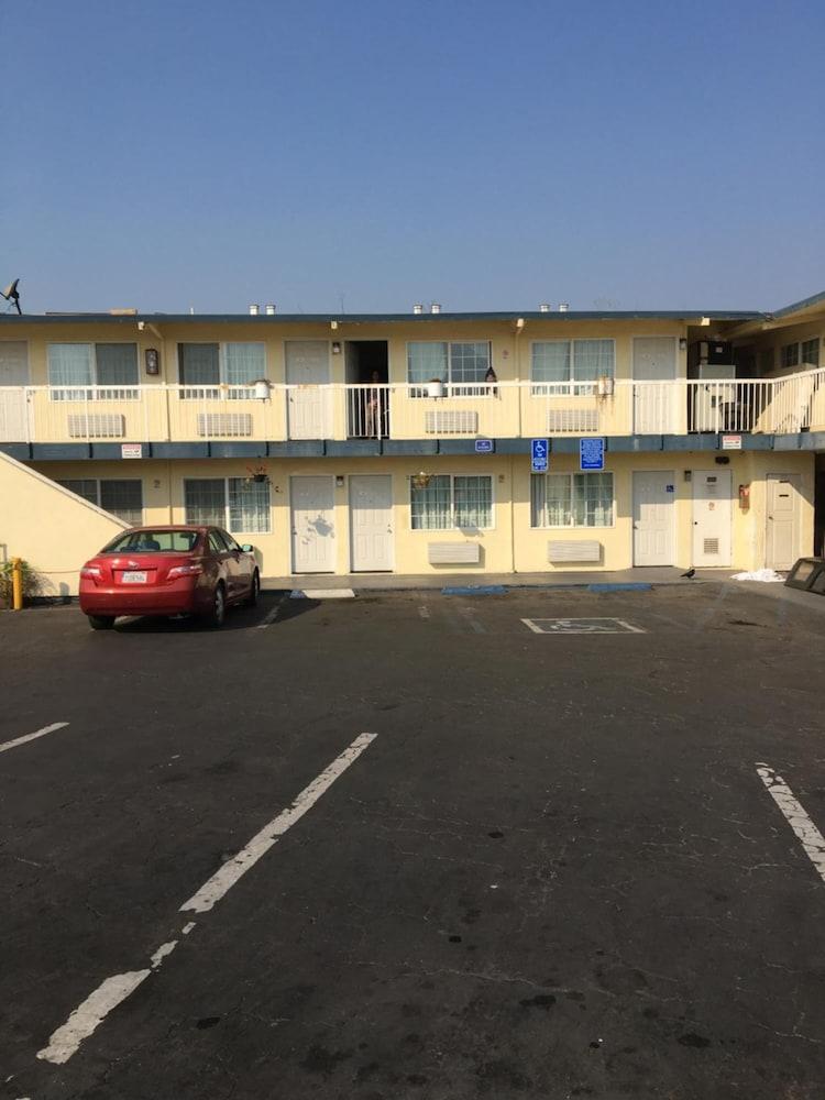 Economy Inn Monterey Seaside Bagian luar foto