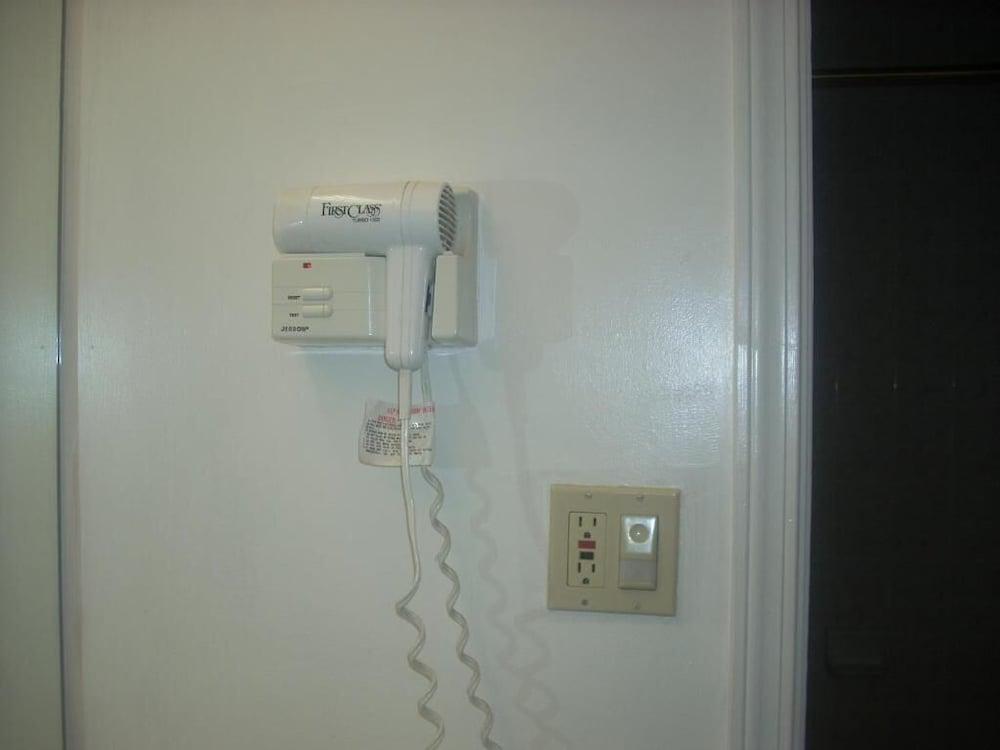 Economy Inn Monterey Seaside Bagian luar foto